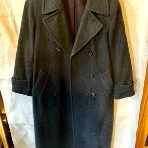 Full length wool jacket, heavy jacket, very well made